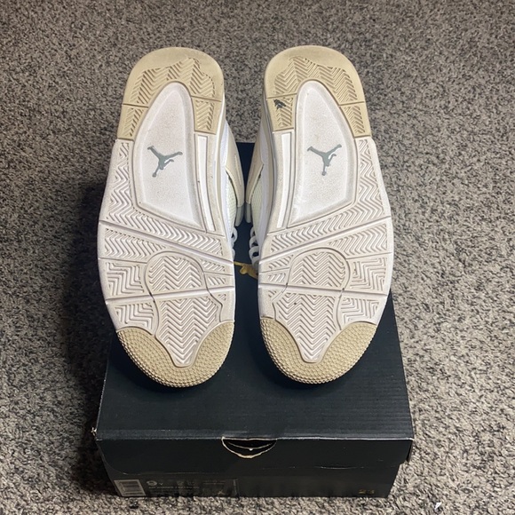 Jordan 4 Sand (2017) - 9Y (9M) - Picture 5 of 8